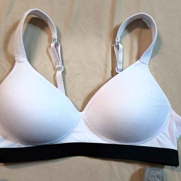 FOUR Zone Pro Lightly Padded Wireless Pullon Bras (white/grey/black) L / 34/36C - Picture 3 of 16